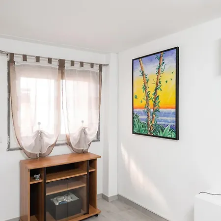 Modern In With Terrace, 75 M²
