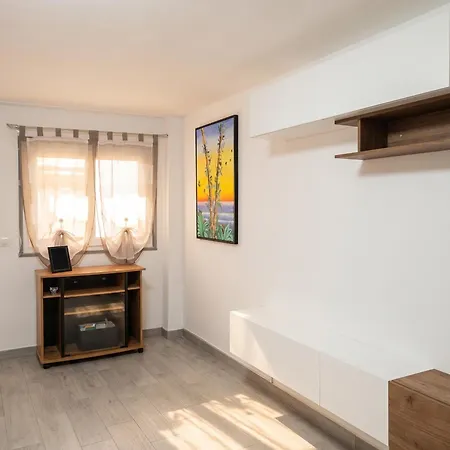 Daire Modern In With Terrace, 75 M² *