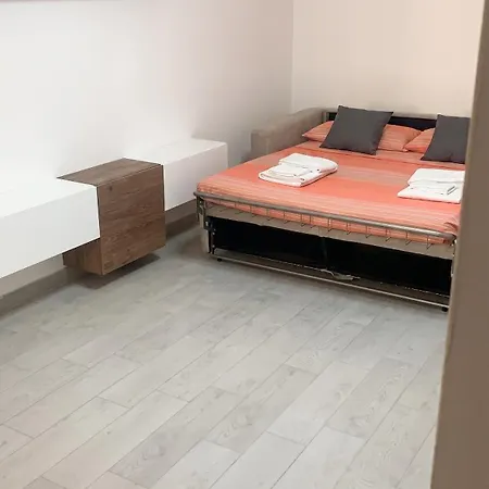 Modern In With Terrace, 75 M²