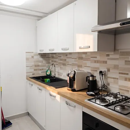 Modern In With Terrace, 75 M² Daire Civitavecchia